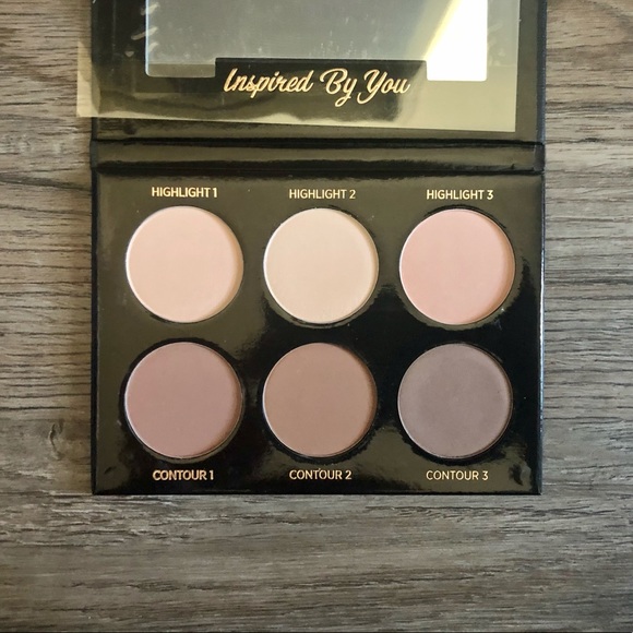 NIP IBY Beauty Highlighter & Contour Palette - Picture 6 of 9